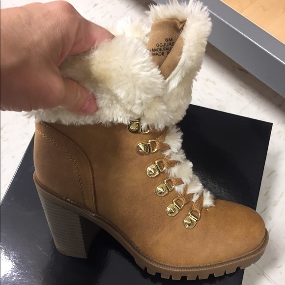 🥾Super Super Cute Guess Boots🥾 - Picture 2 of 5